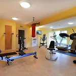 Gaensleit Hotel