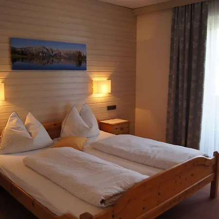 Gaensleit Hotel 3*