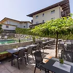 Gaensleit Hotel 3*