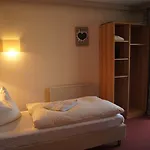 Gaensleit Szálloda 3*